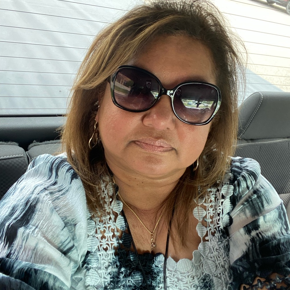 Meet your Posher, Debbie